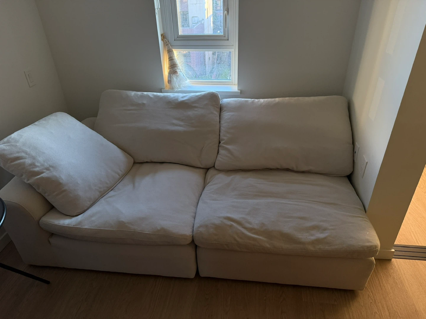 Light Cream Sectional Sofa - photo 2