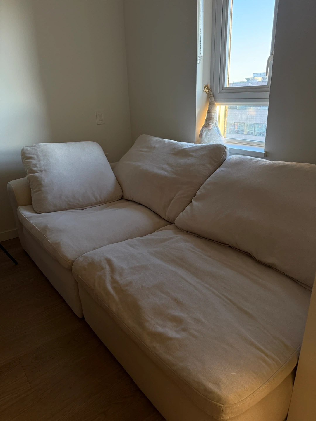 Light Cream Sectional Sofa - photo 4