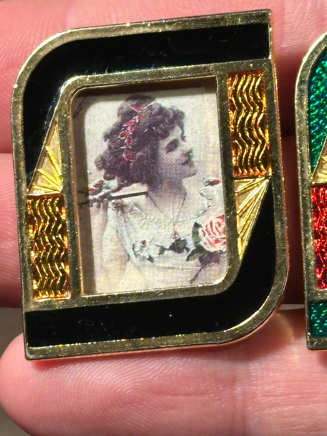 Art Deco Style Picture Frame Brooches - photo 2