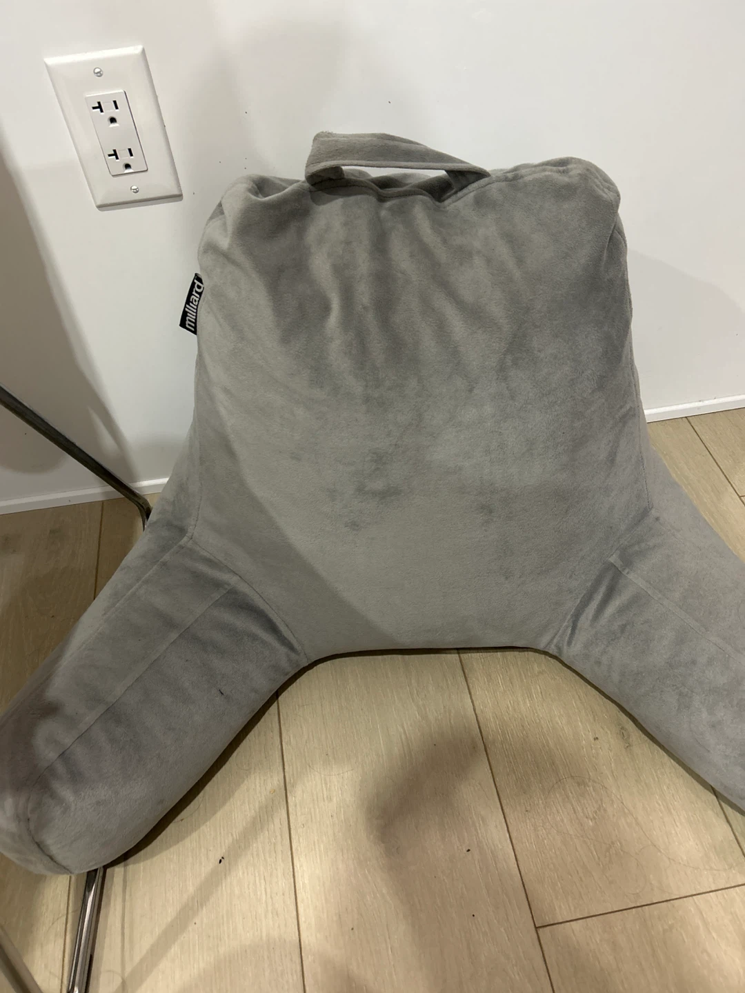 Milliard Reading Pillow
