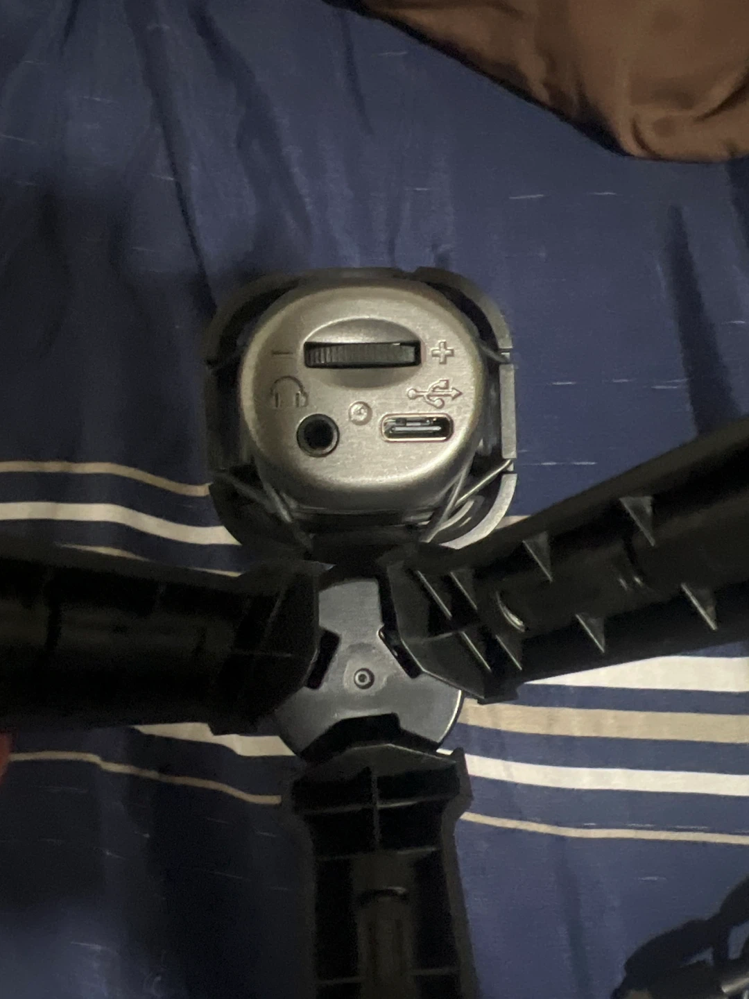 Donner UA-22 USB and USB C Microphone with Tripod - photo 3