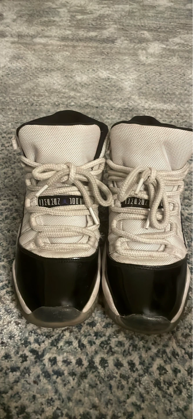 Air Jordan 11 Retro Concord