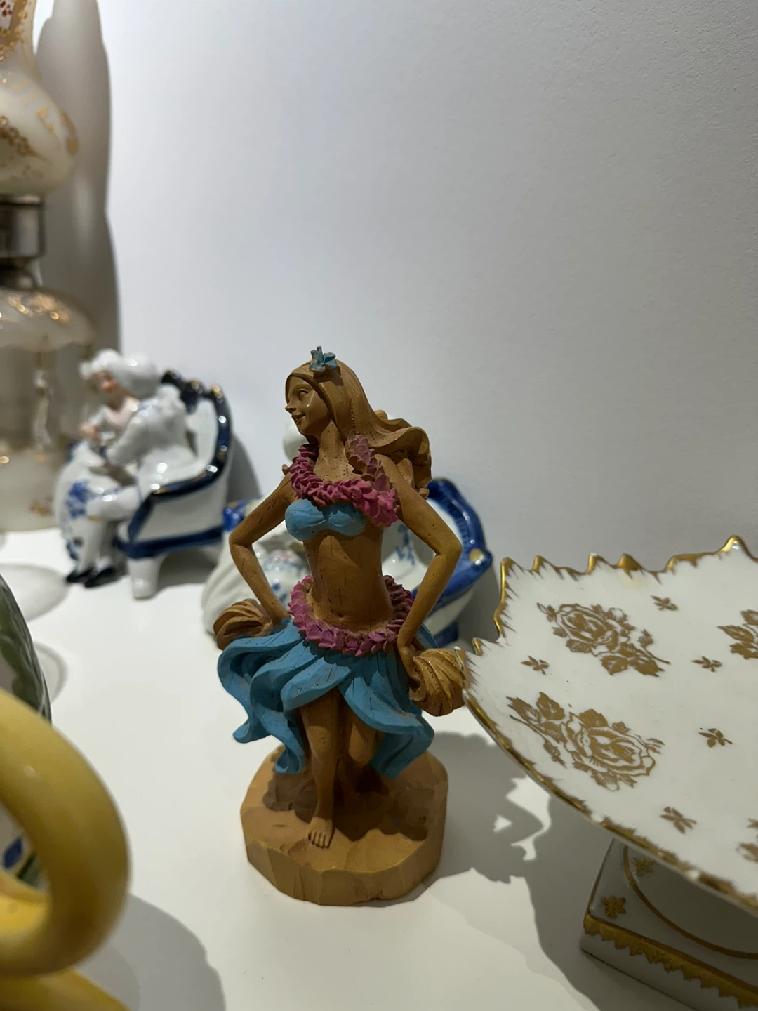 Assorted Decorative Collectibles and Glassware Lot - photo 4