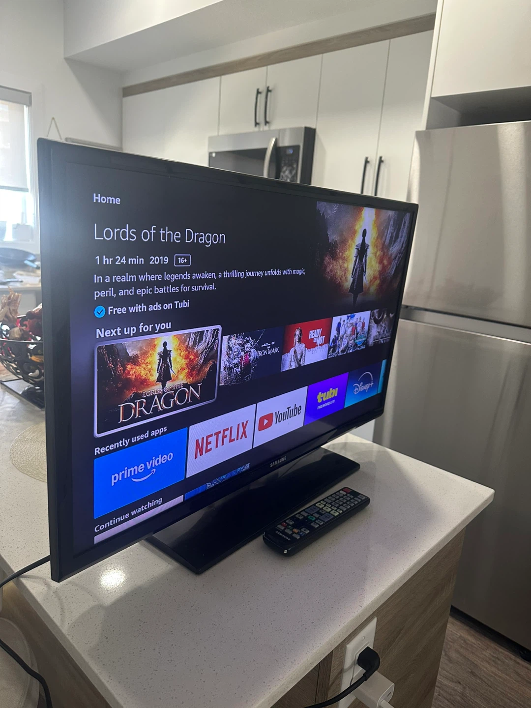 32” Samsung TV | Non smart | Excellent Condition - photo 2