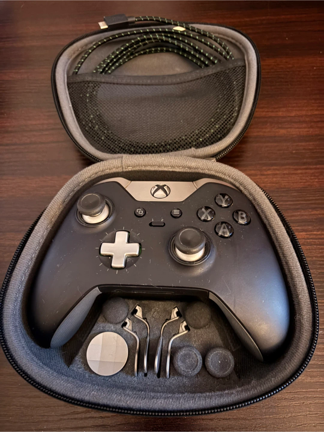 Xbox Elite Wireless Controller Series 1 - photo 2