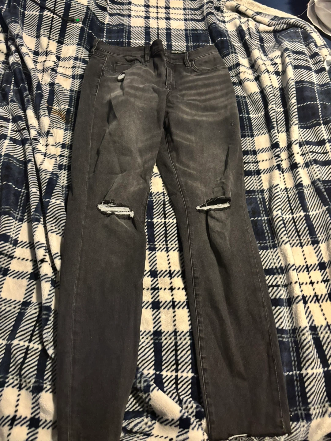 BLANKNYC The Bond Distressed Skinny Jeans - Size 28