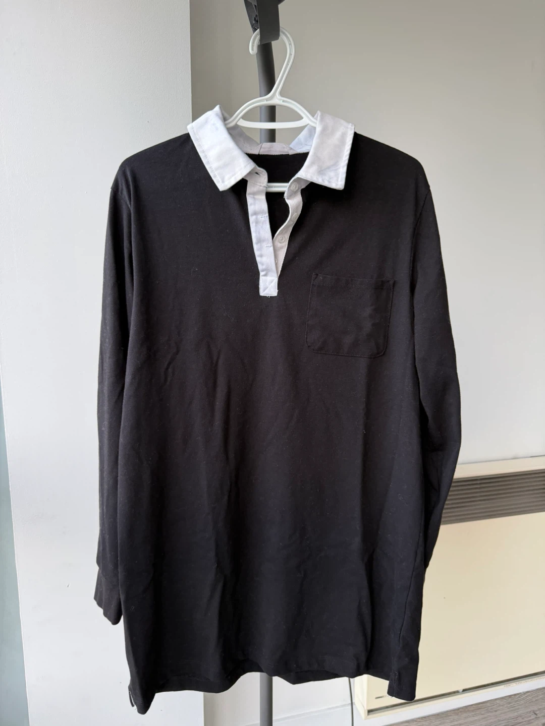 Minimal Contrast Collar Long Sleeve Polo Top