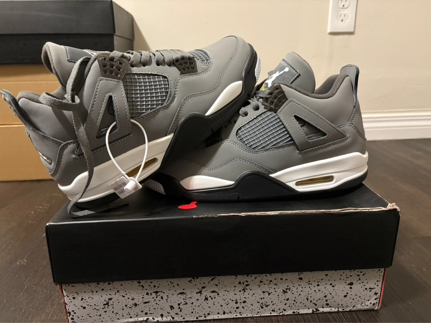 Jordan 4 Cool Grey