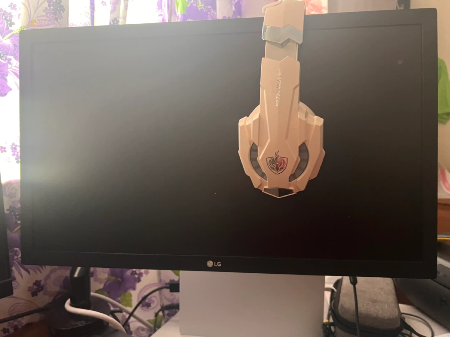 gaming set up - photo 2