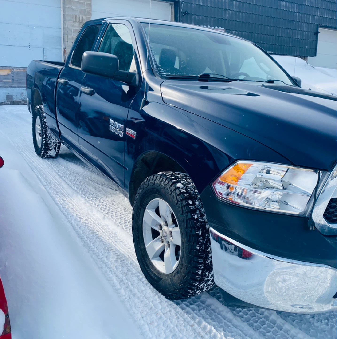2014 Dodge Ram 1500 5.7L HEMI 4X4 - photo 3