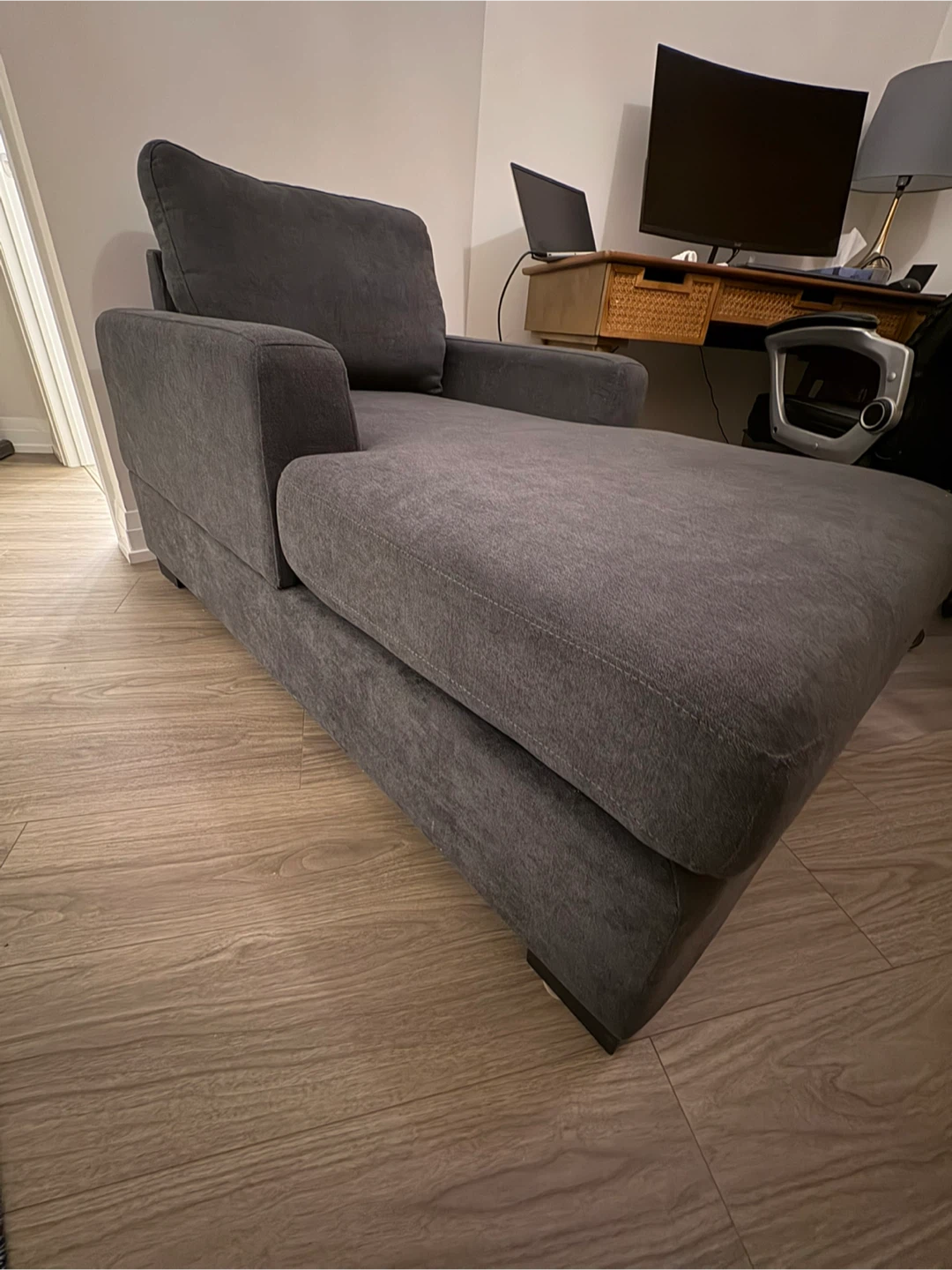 Structube Grey Chaise Lounge Chair