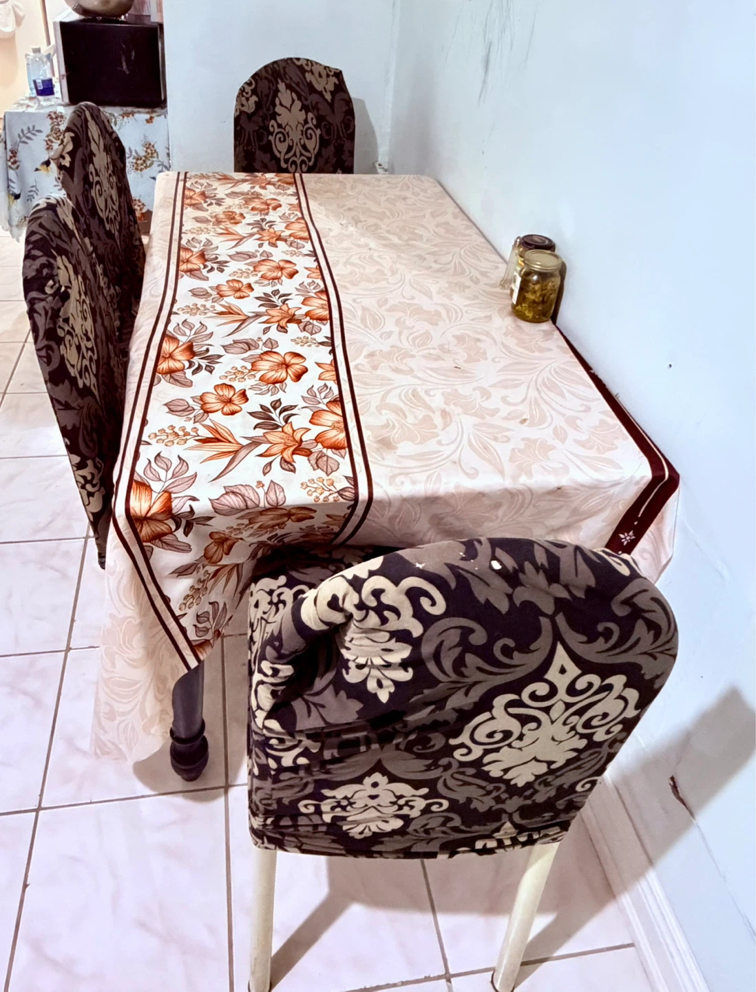 Dining Table with 4 chairs - photo 2