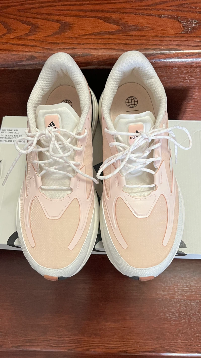 Adidas shoes size 8 - photo 2