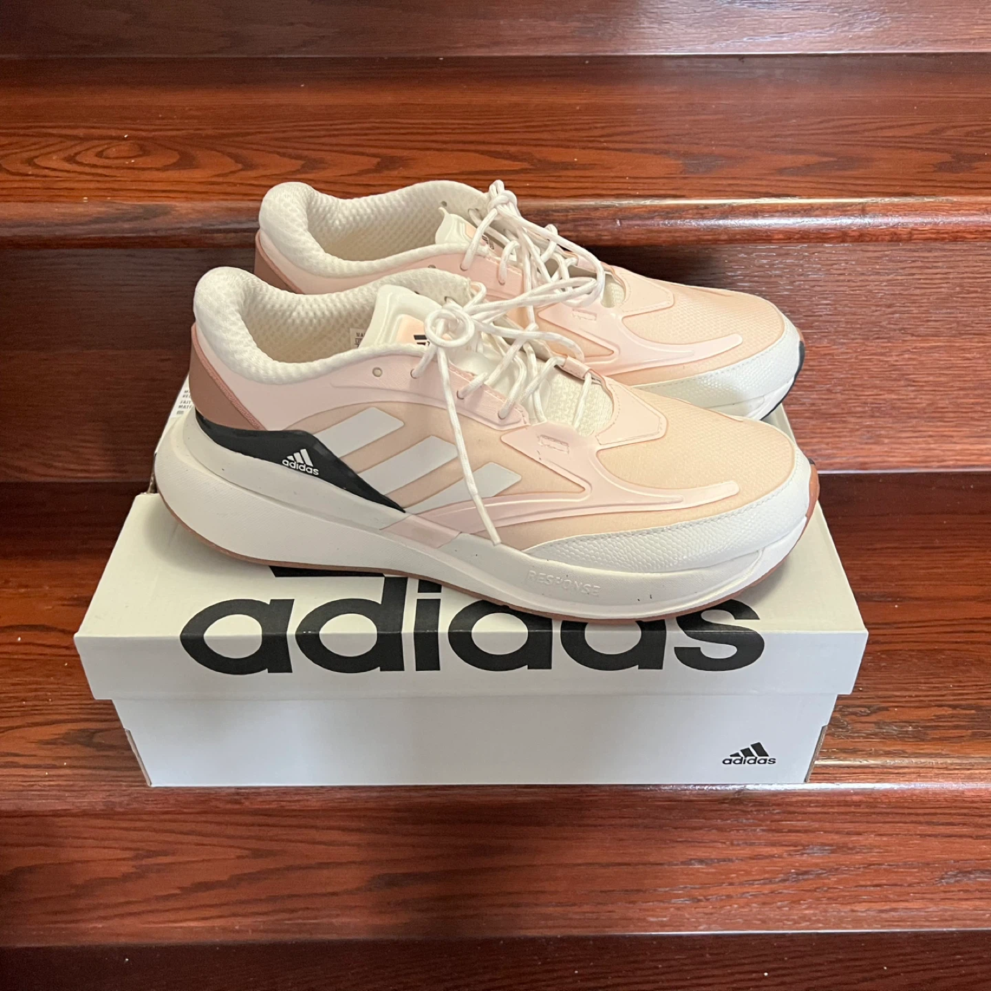 Adidas shoes size 8 - photo 3