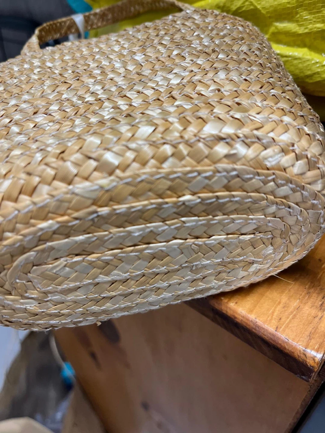 L'Occitane Woven Straw Basket Bag with Floral Lining - photo 2