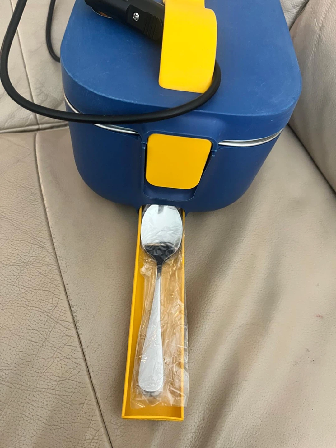 Electric Lunch Box with Car Charger - photo 3