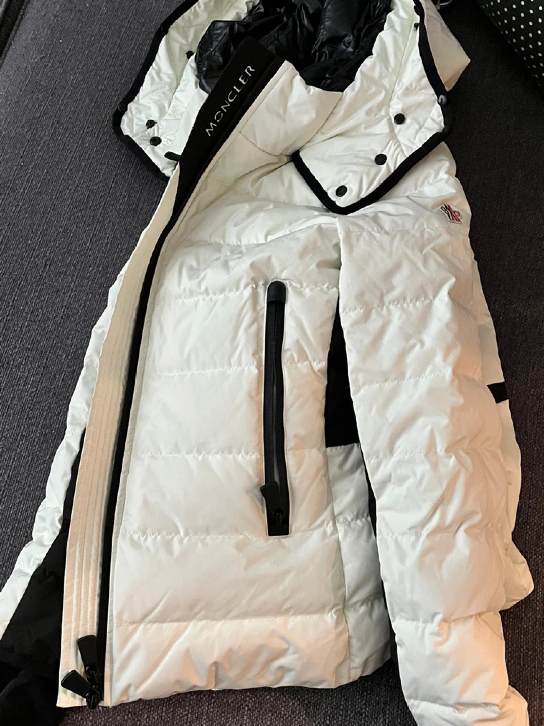 Moncler White Puffer Jacket - photo 2
