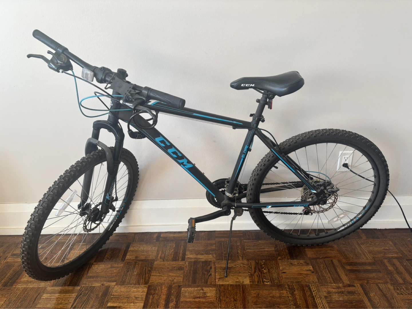 CCM T-200 Mountain Bike