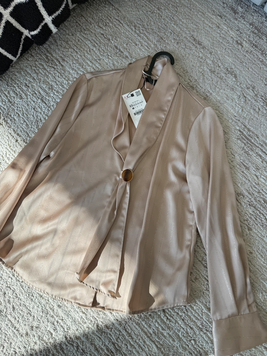 Champagne Satin Blouse with Tie Detail size Xs