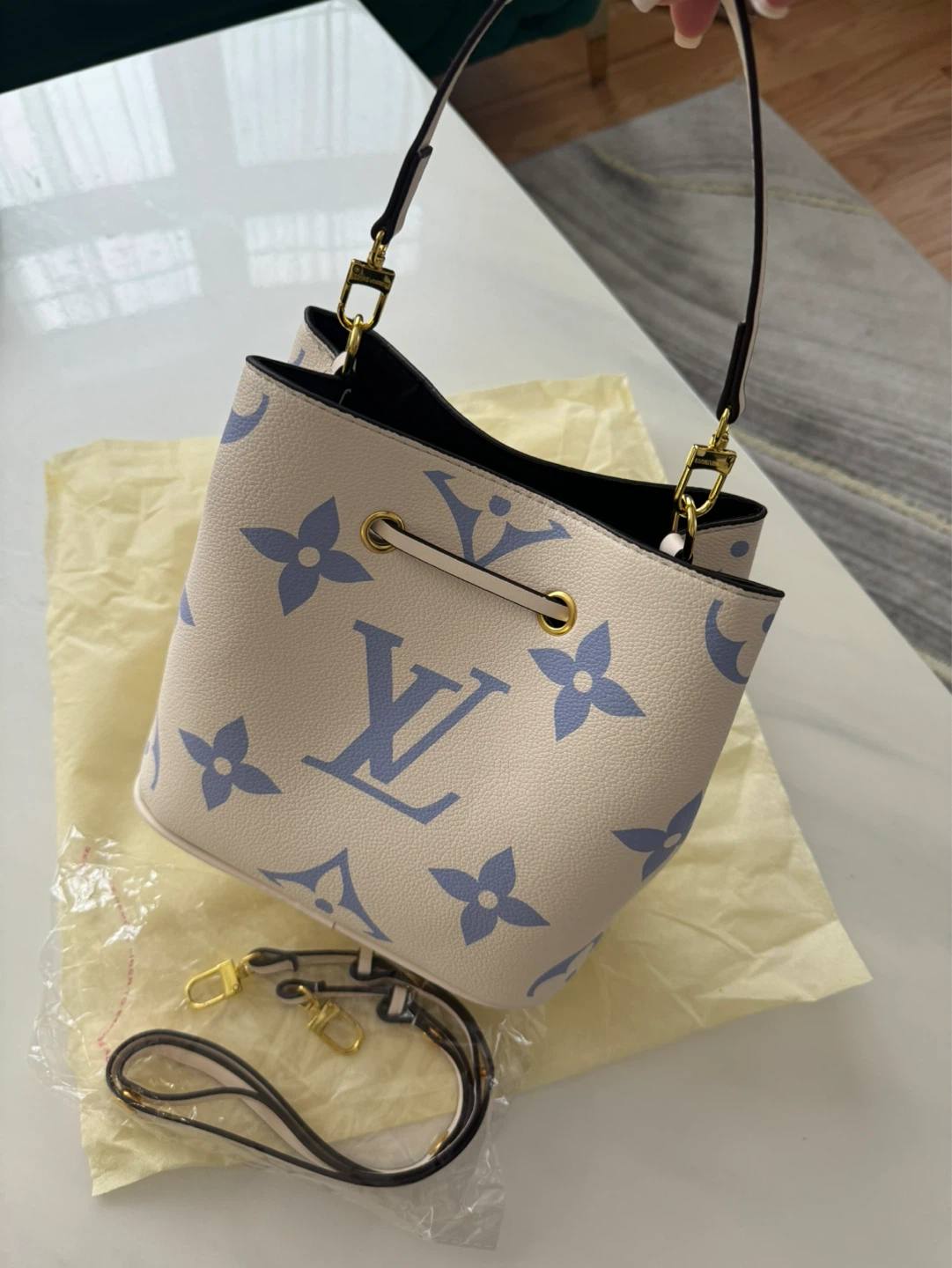LV Monogram Bucket Bag - photo 2