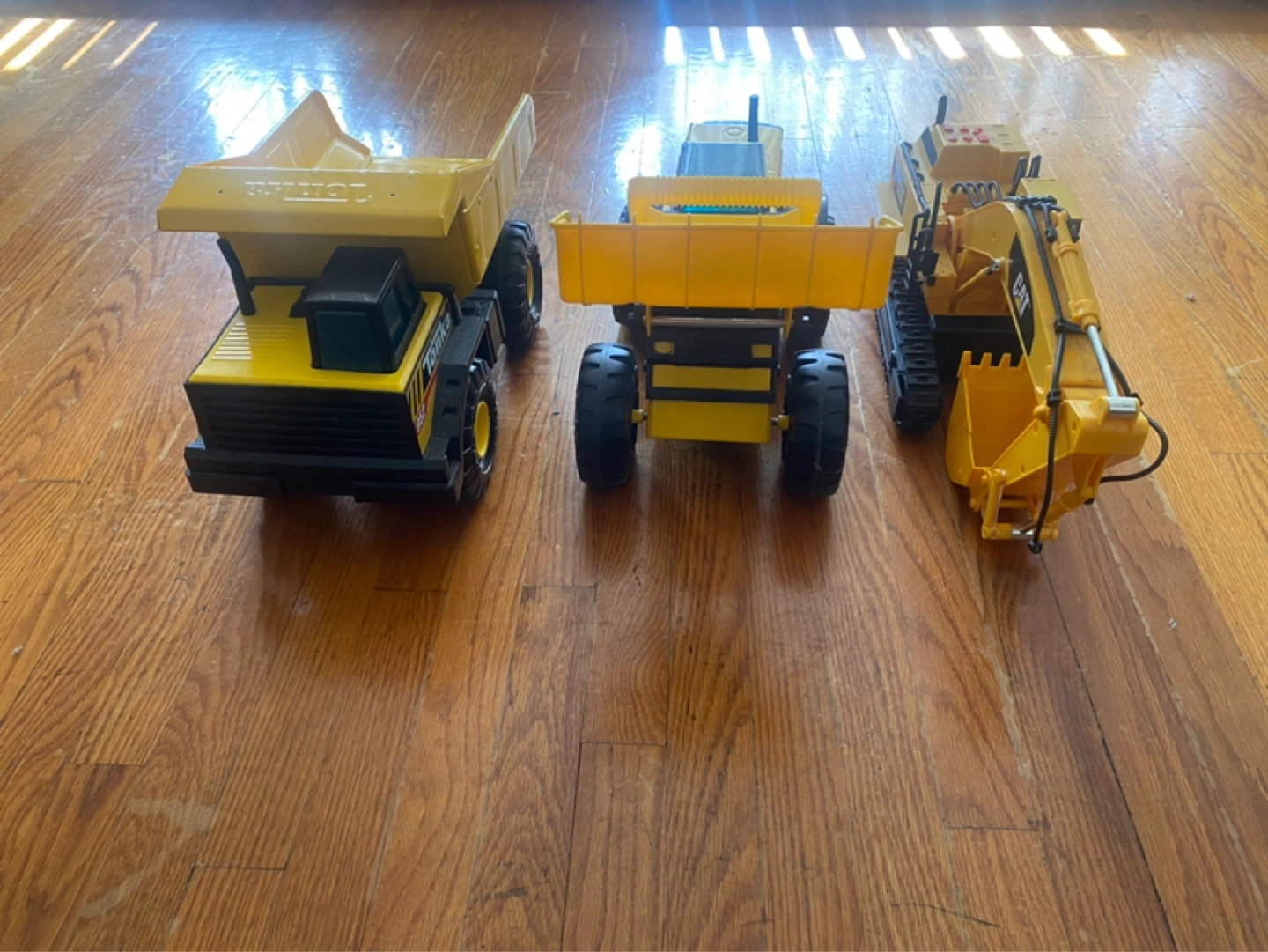 Tonka & CAT Toy Construction Vehicles