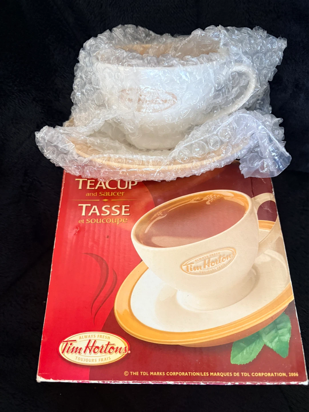 Tim Hortons Teacup and Saucer Set - photo 3