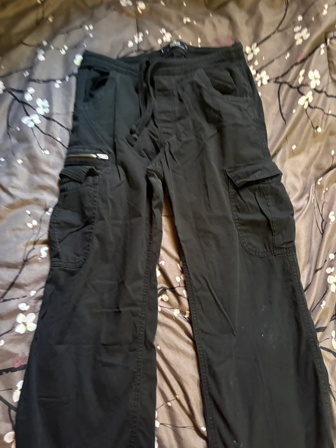Women’s Hollister Cargo Pants