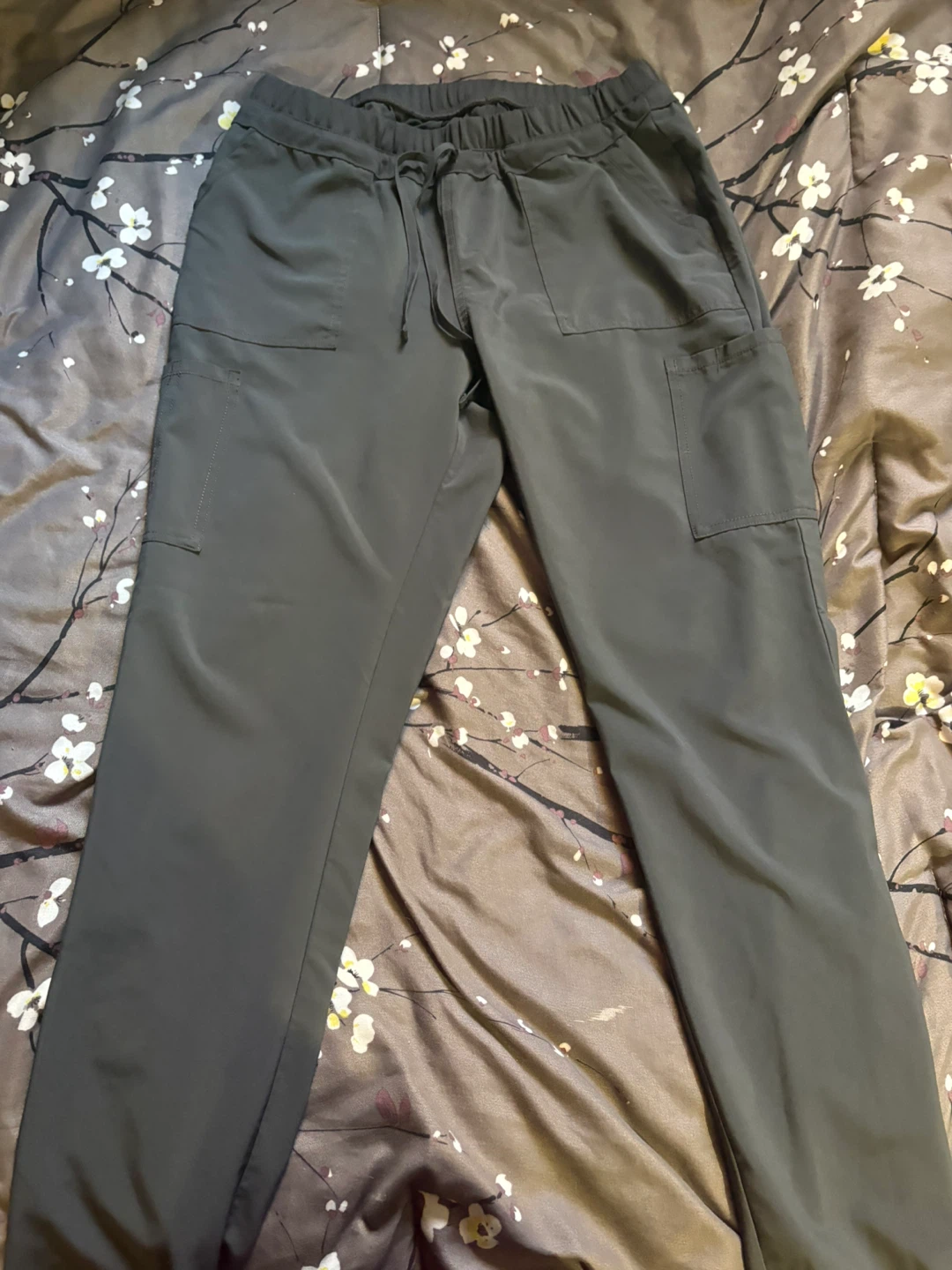 Women’s Scrubs Size Medium - photo 3