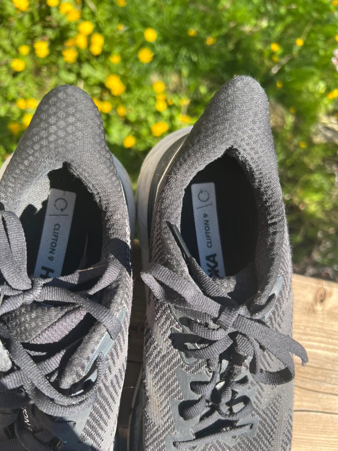 Woman’s Hoka Clifton 9 Running Shoes size 9 - photo 3