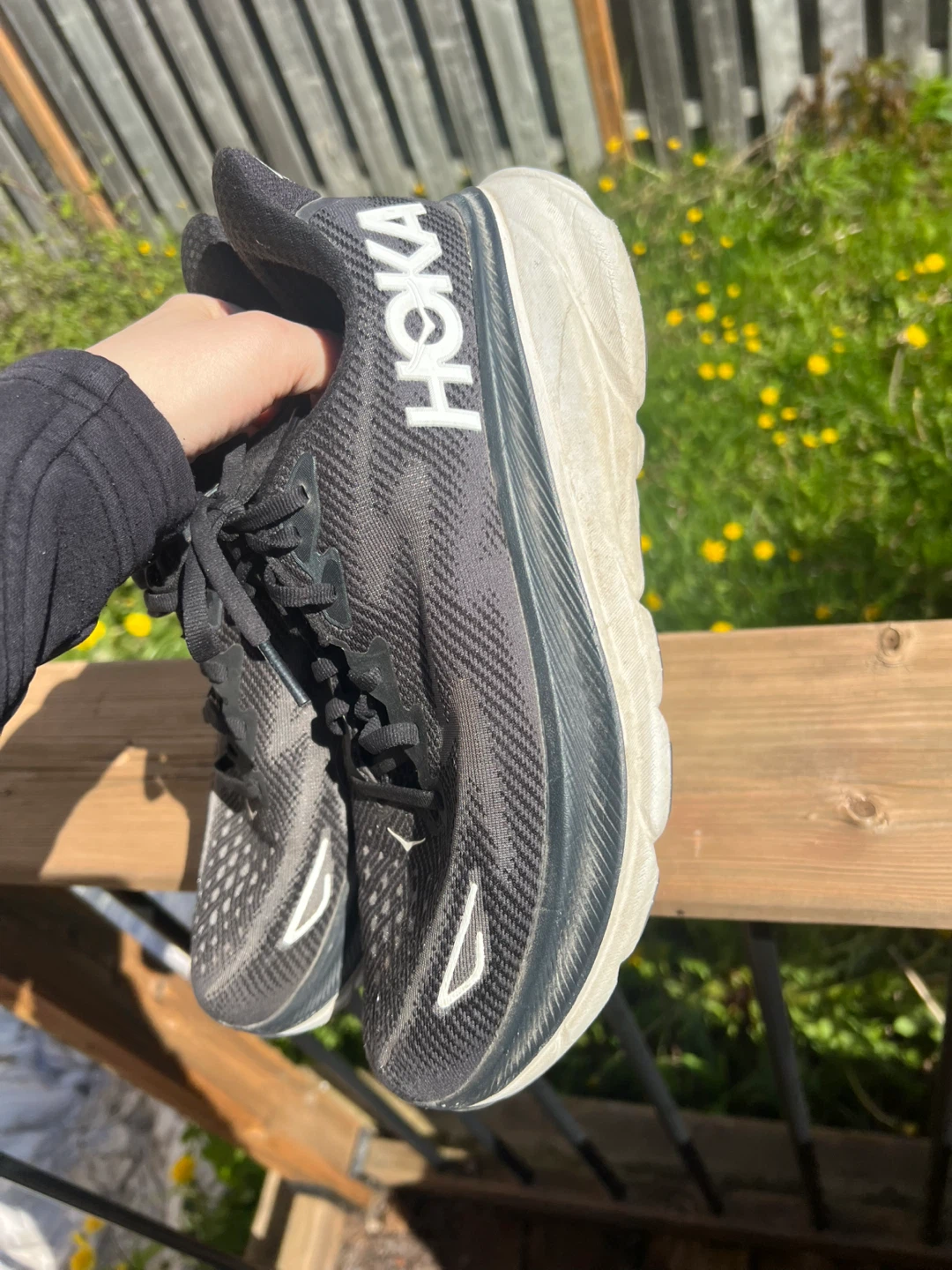 Woman’s Hoka Clifton 9 Running Shoes size 9 - photo 4