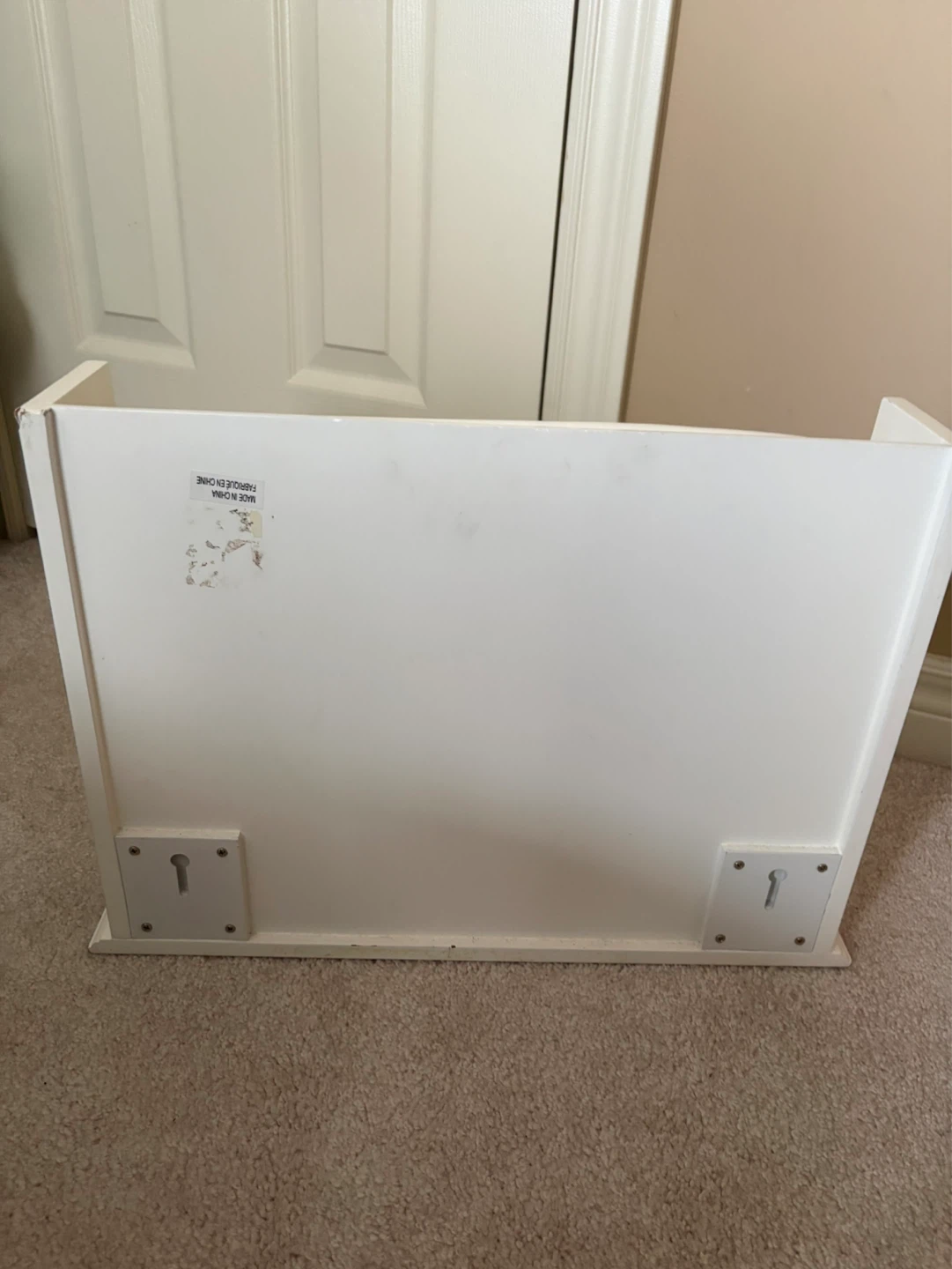 White Mirrored Wall Cabinet with Towel Bar - photo 3