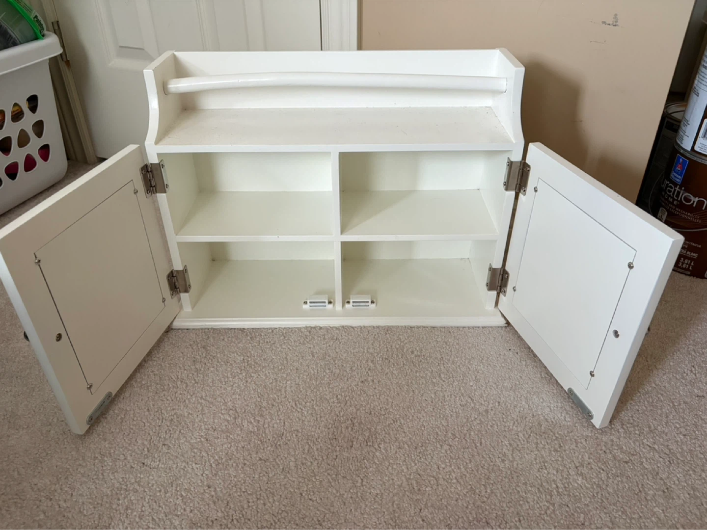 White Mirrored Wall Cabinet with Towel Bar - photo 2