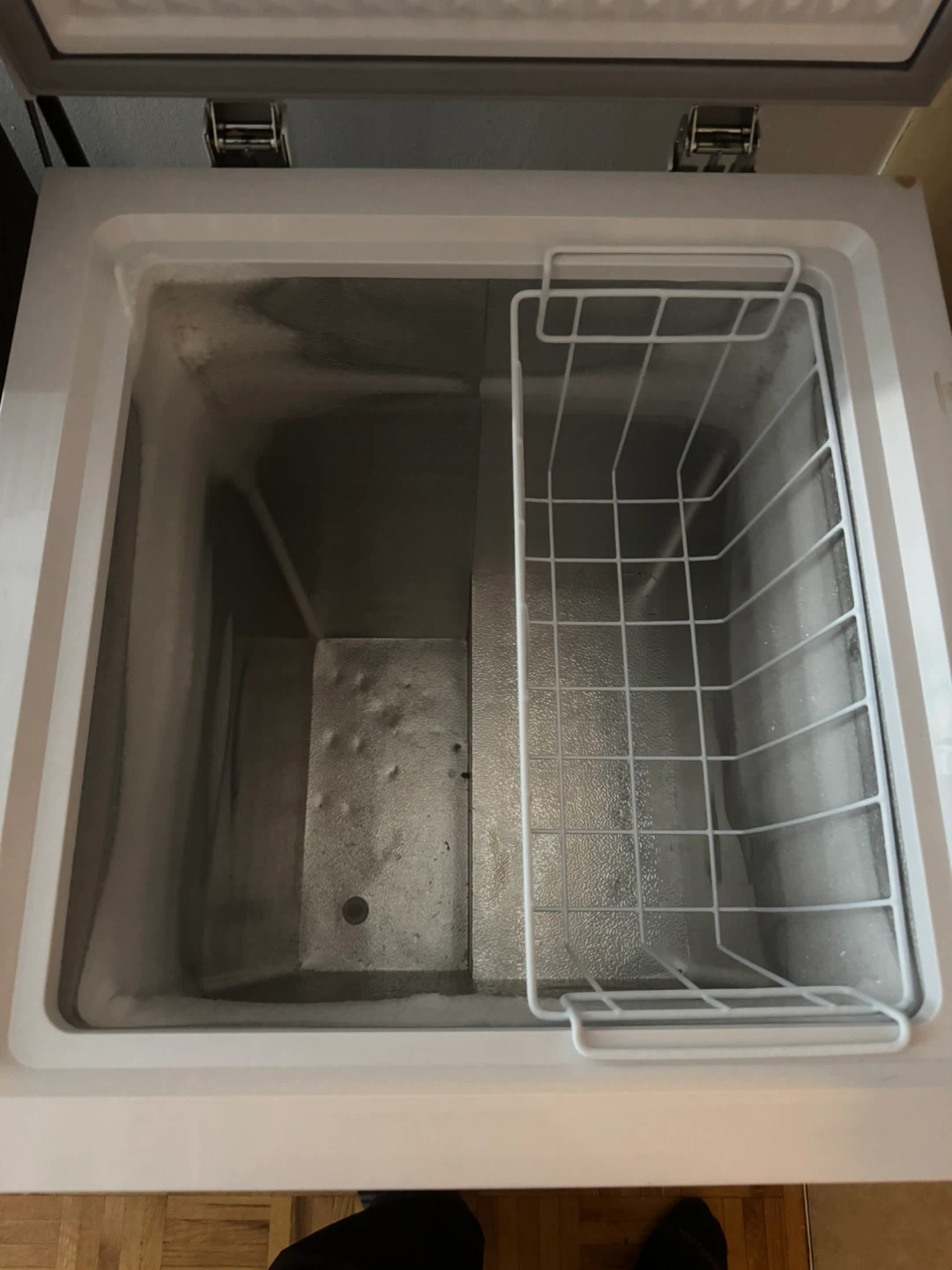 White Chest Freezer - photo 5
