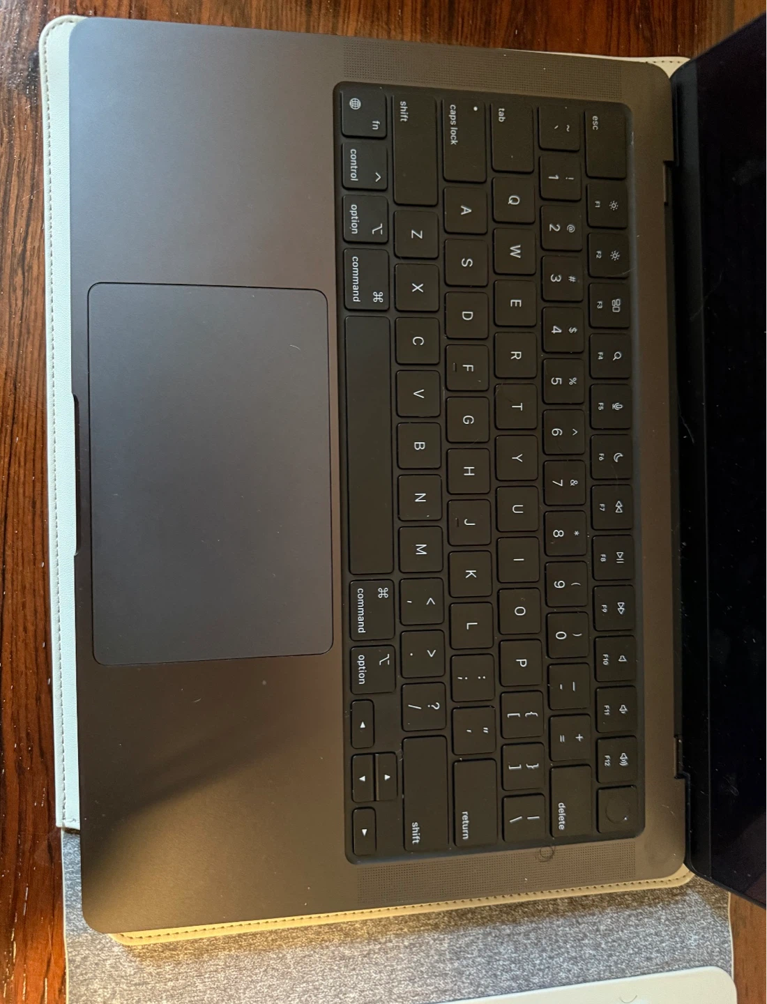 Apple 14-inch MacBook Pro - Space Black - photo 2