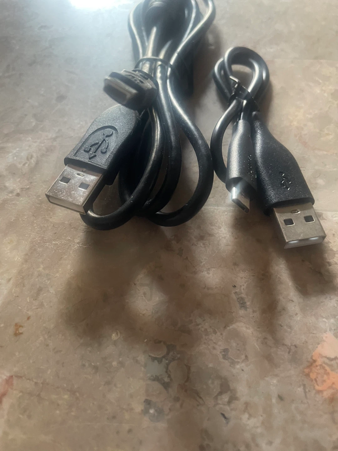VR3 Car Charger Power Adapter USB 5 VDC 110 VAC - photo 2