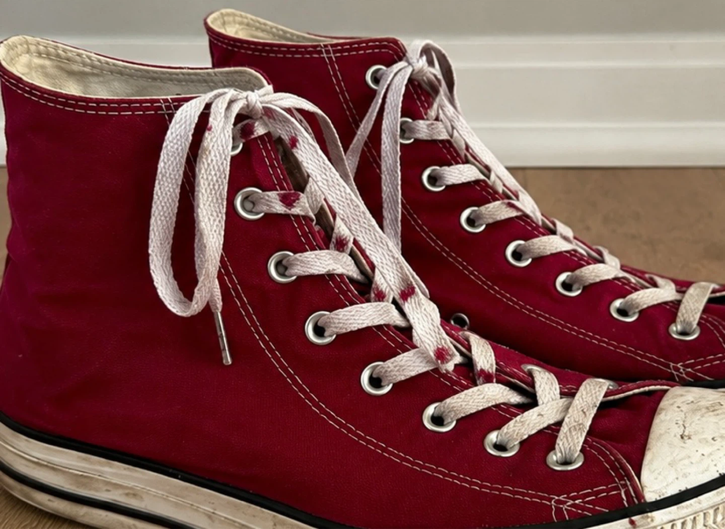 Men’s Size 11 Red Converse High Tops - photo 3