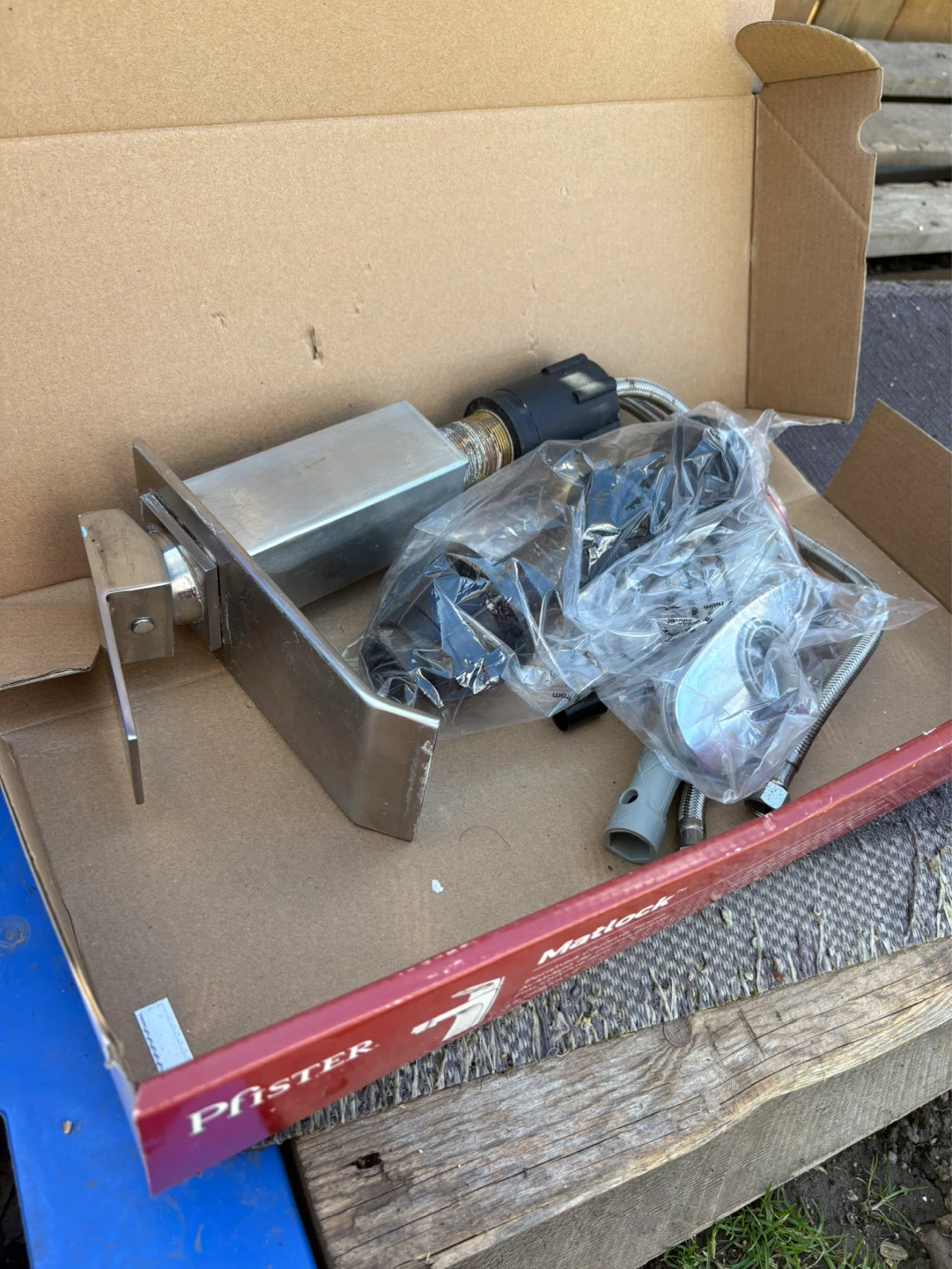Used like New Bathroom Faucet - Stainless Steel Finish - photo 3