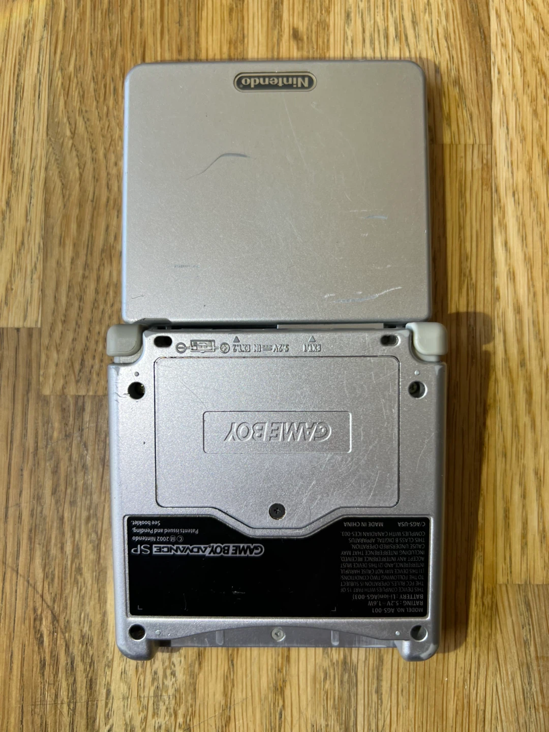 Platinum Game Boy Advance SP - photo 3