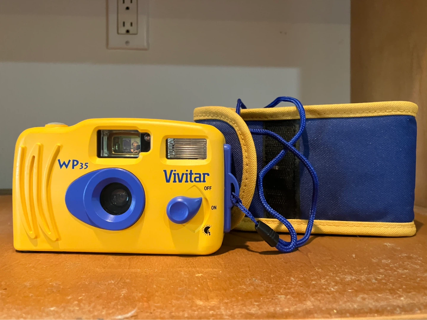 Vivitar WP35 Yellow Underwater Camera - photo 3