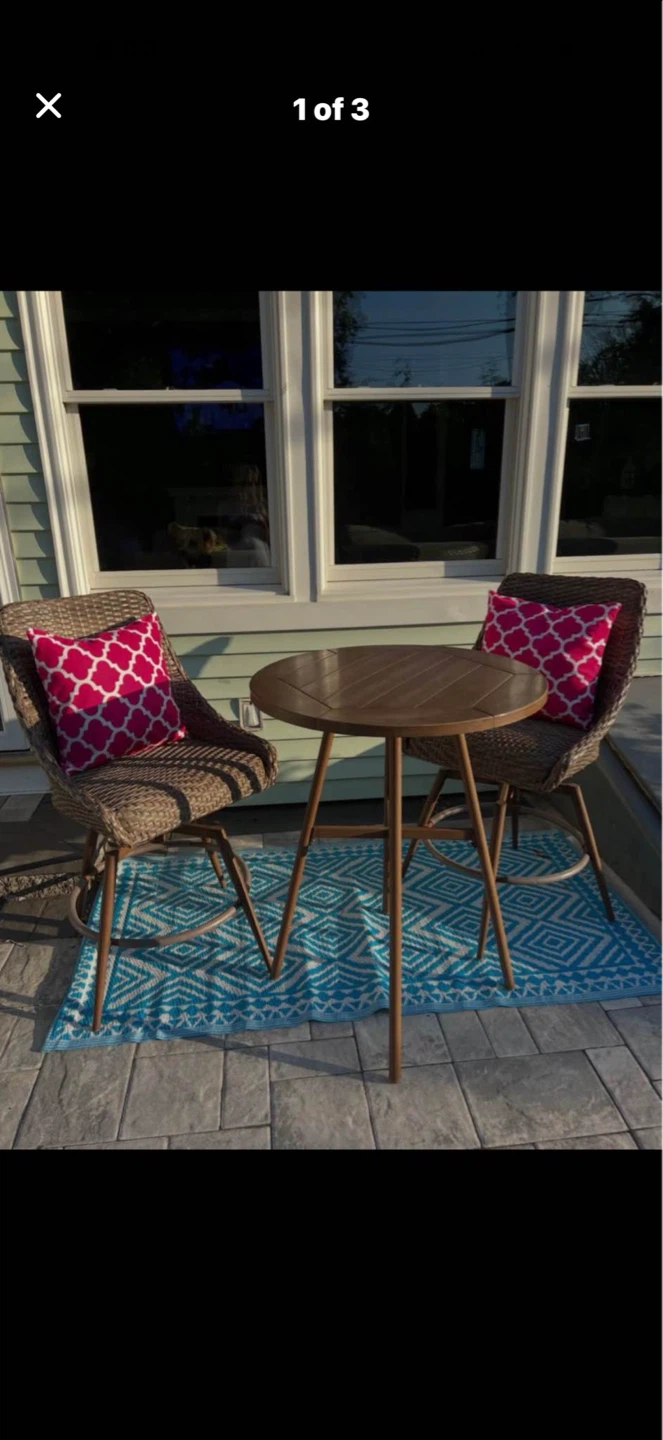 Set of 3 high bar / bistero chairs and table