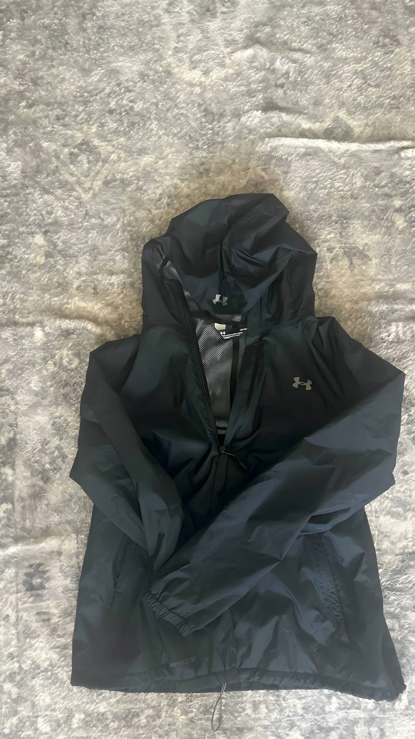 Under Armour Black Anorak Hooded Jacket - Large