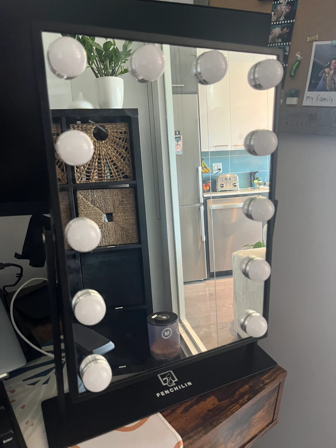 Light Up Vanity Mirror - photo 2