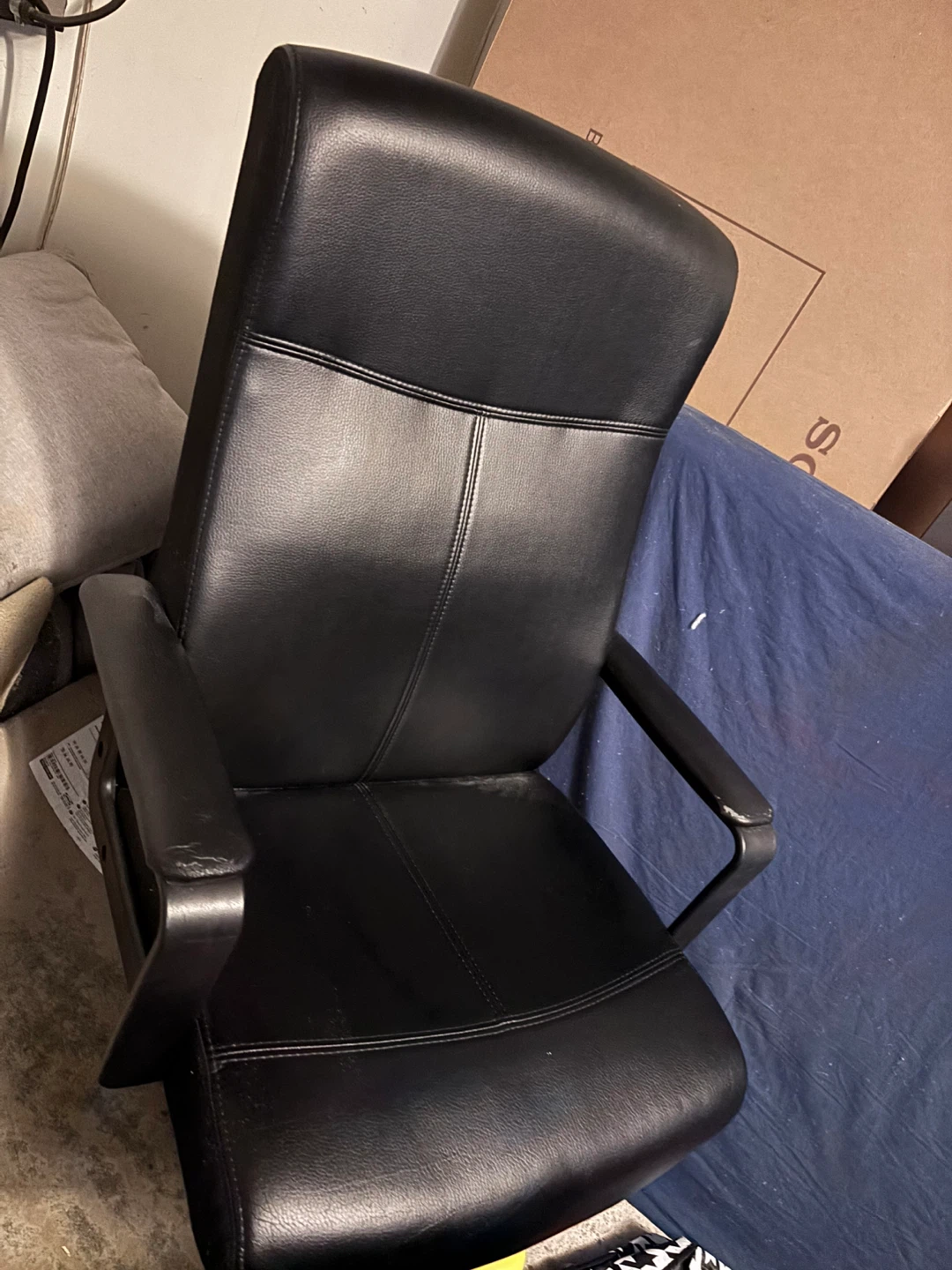 Office chair Free GONE (subject to pickup)