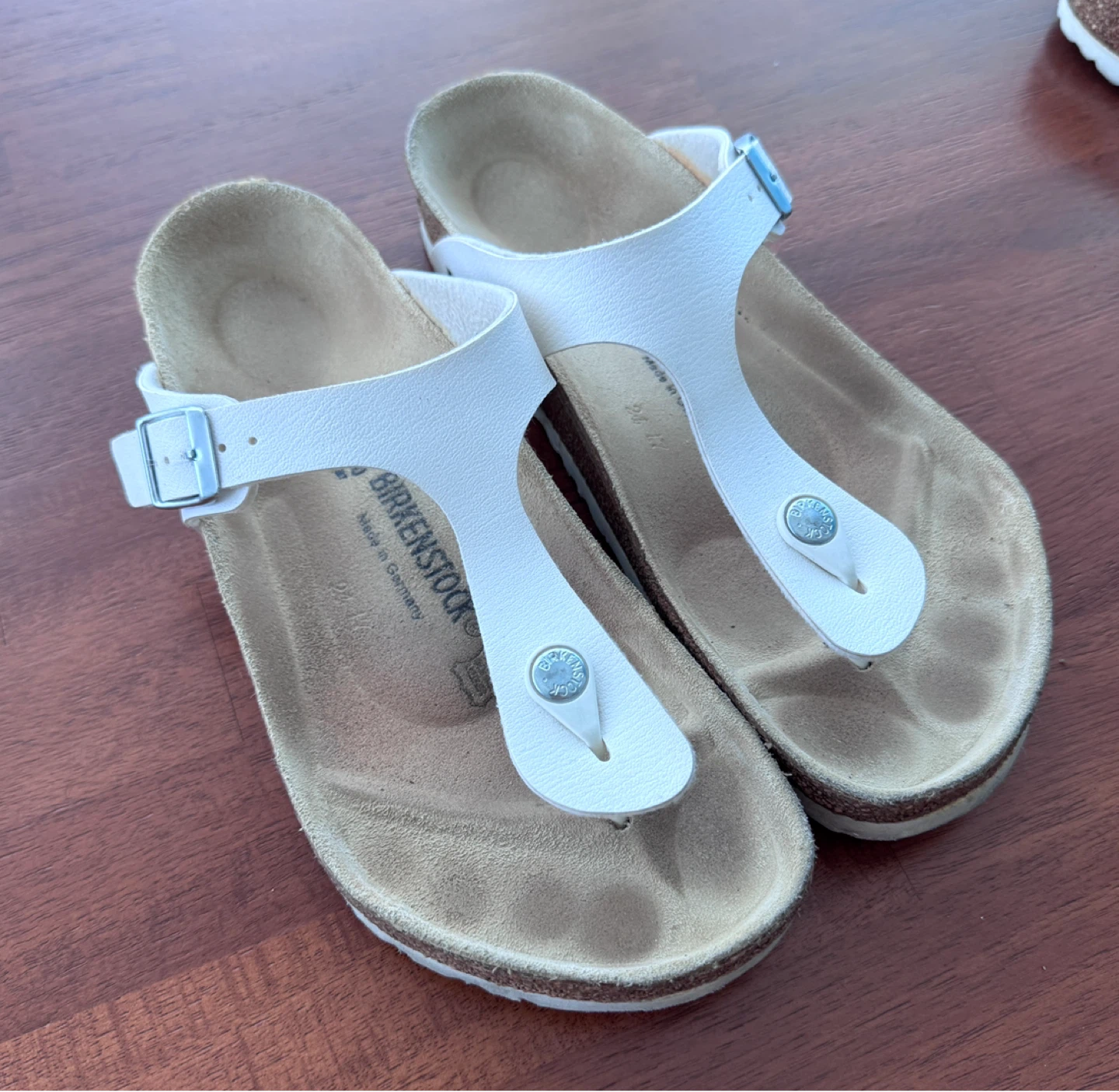 Birkenstock Gizeh Sandals White Size 40 - photo 3