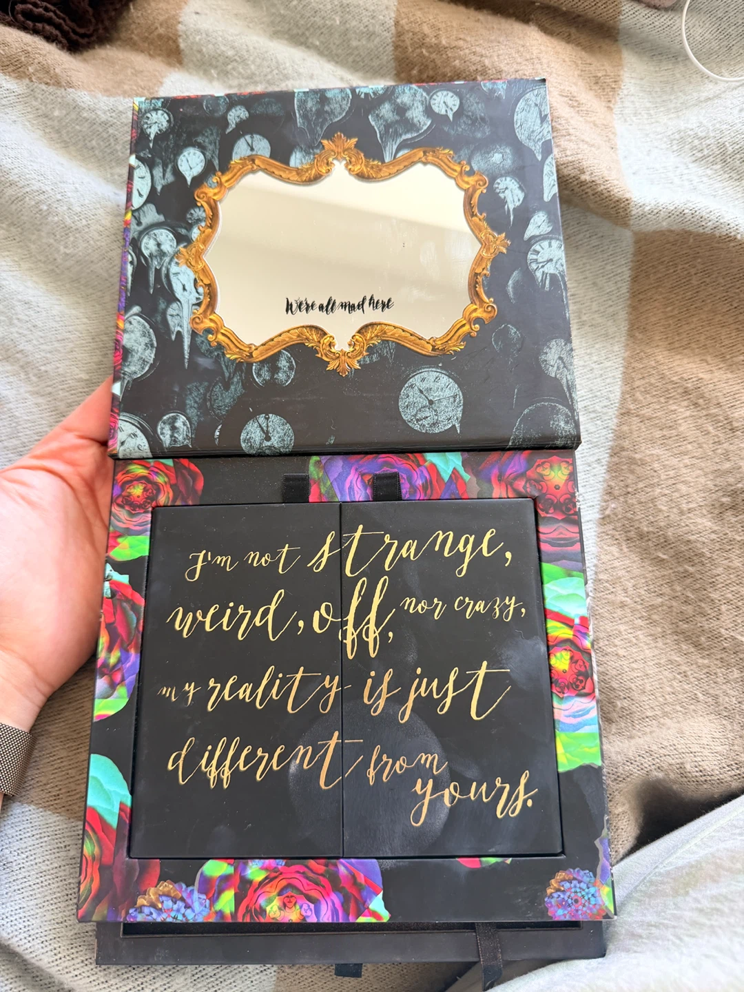 Disney Alice Through the Looking Glass Eyeshadow Palette - photo 2