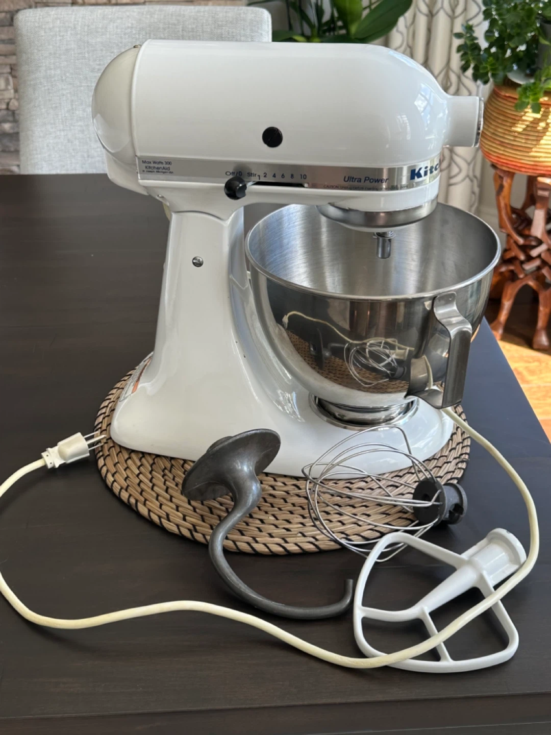 White KitchenAid Ultra Power Stand Mixer