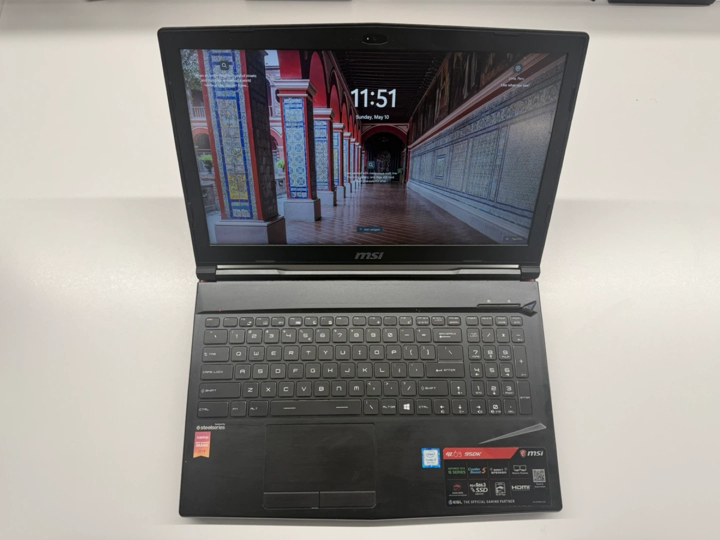 MSI GL63 9SDK Gaming Laptop + Dynamic Color Light Keyboard