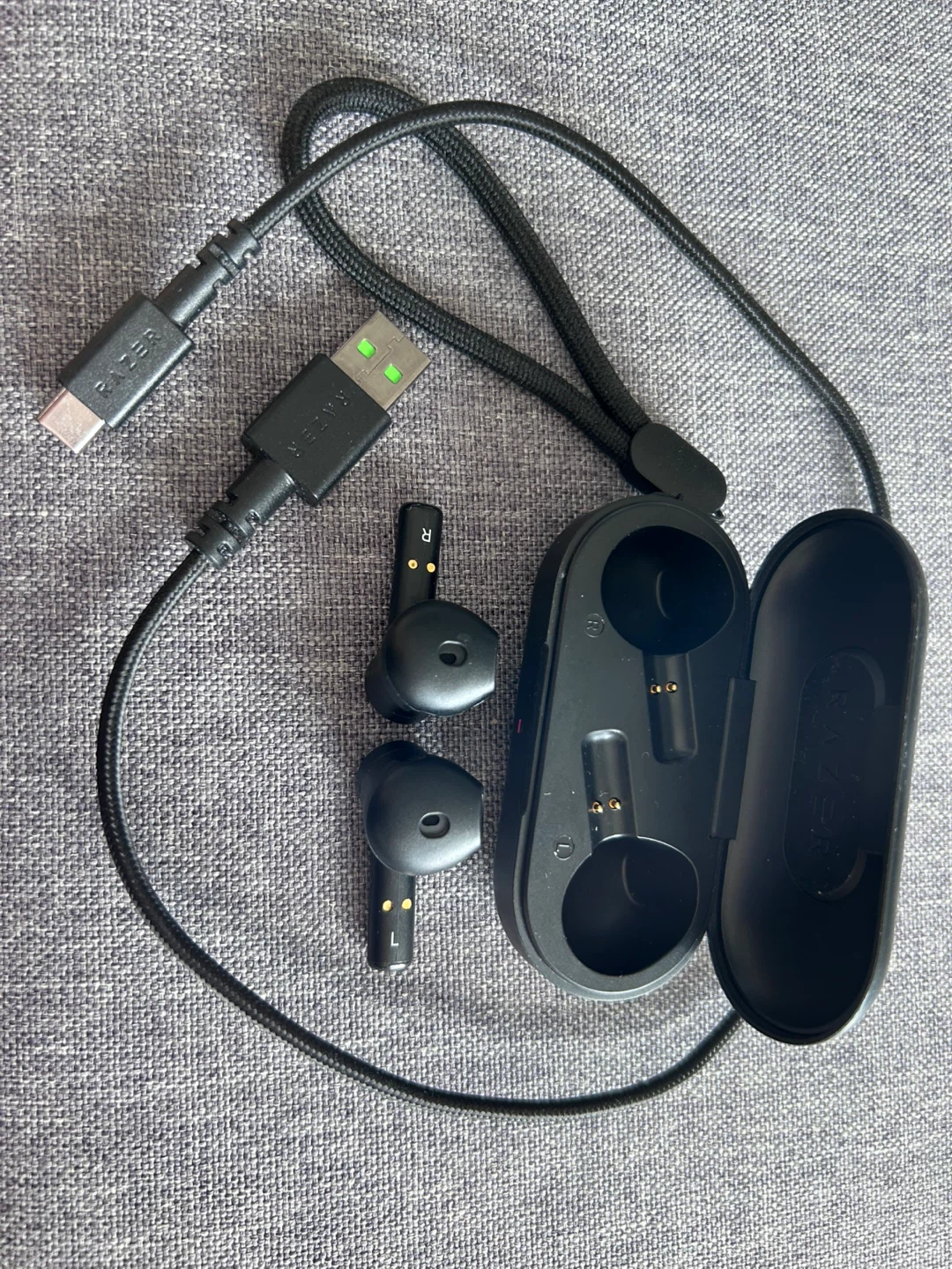 Razer hammerhead true wireless earbuds