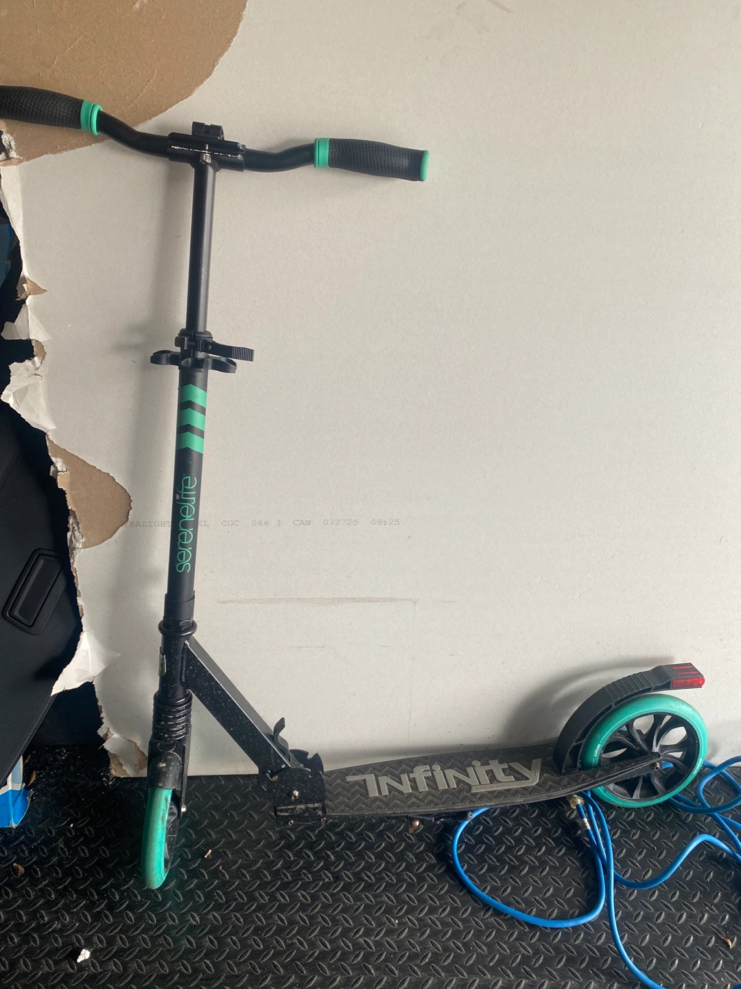 Serenelite "Infinity" Scooter with Teal Wheels - photo 2