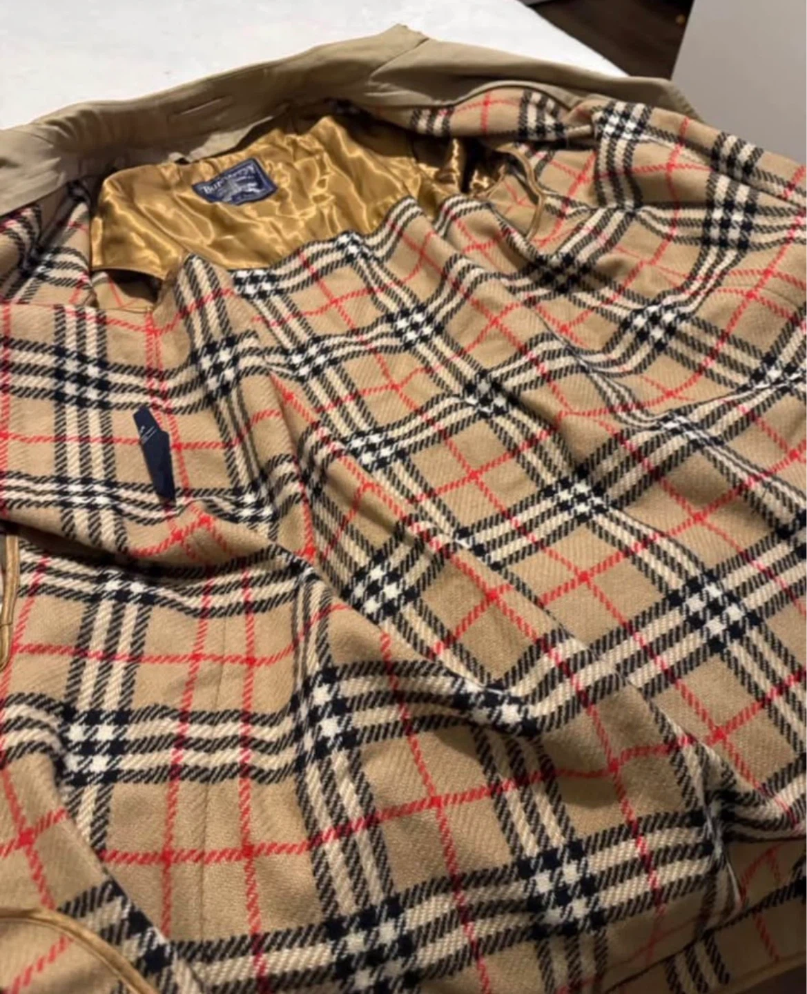 Burberrys Trench Coat - Beige size L - photo 2